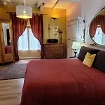 Nel Salotto Di - Spaziosa - Ideale Per Famiglie E Gruppi דירה
